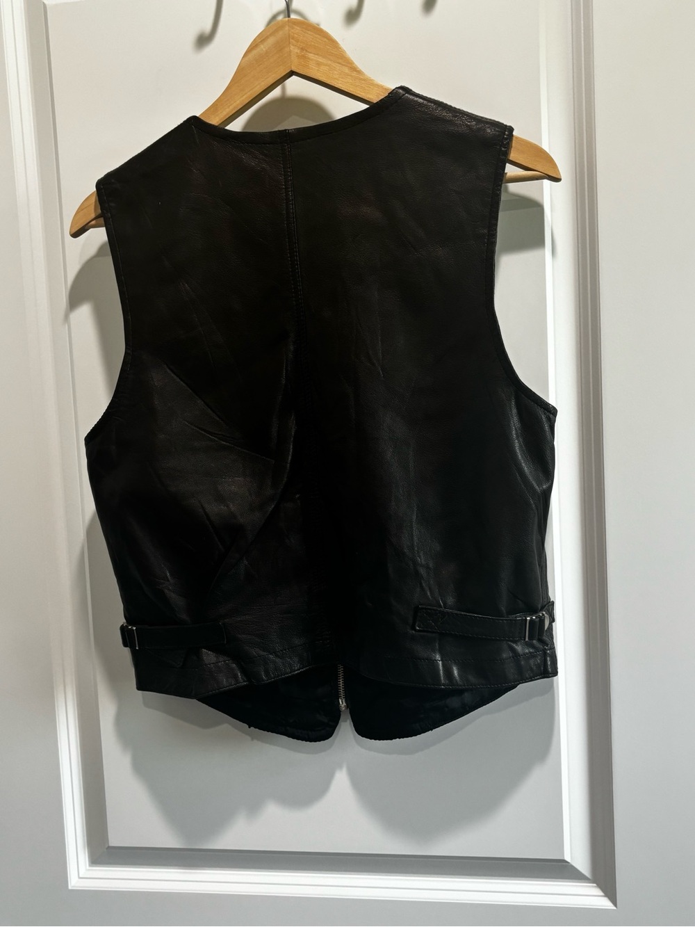 Vintage Liz Sport Women's Black Leather Zip Vest - Picture 3 of 4